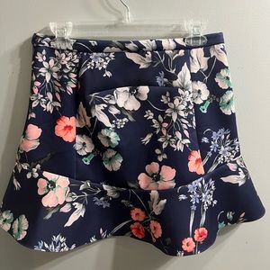 Fitted Zara mid-rise mini skirt